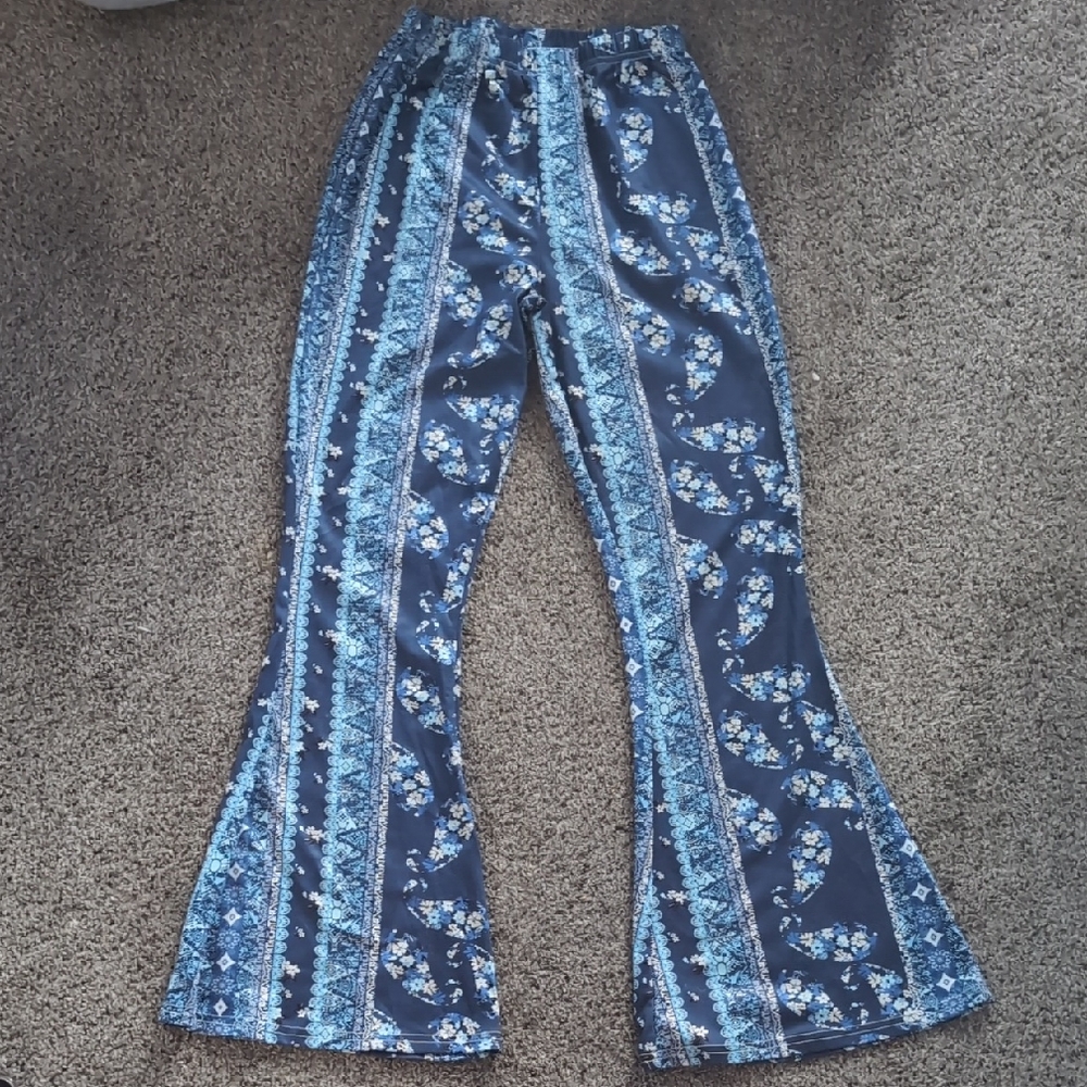 Bell bottom pants